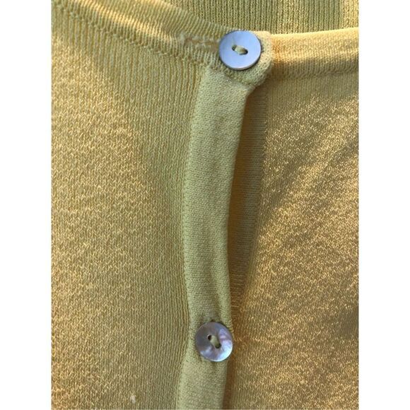 Studio 1 Women’s Yellow Button Up Cardigan Sweater with Embroidered Flower Size - Picture 4 of 8